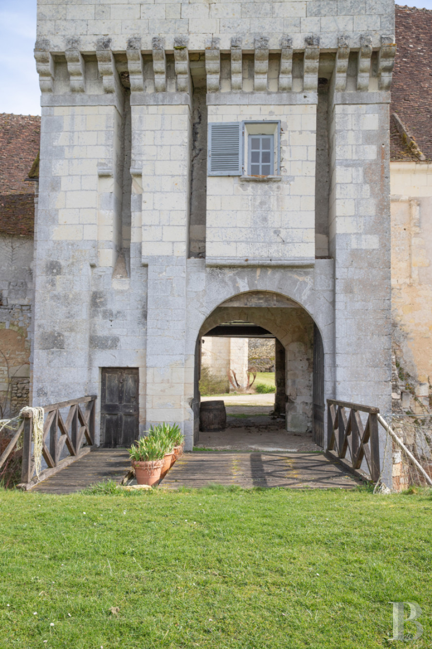 A former château-monastery and its 150-hectare estate near Loches, in Touraine - photo  n°7